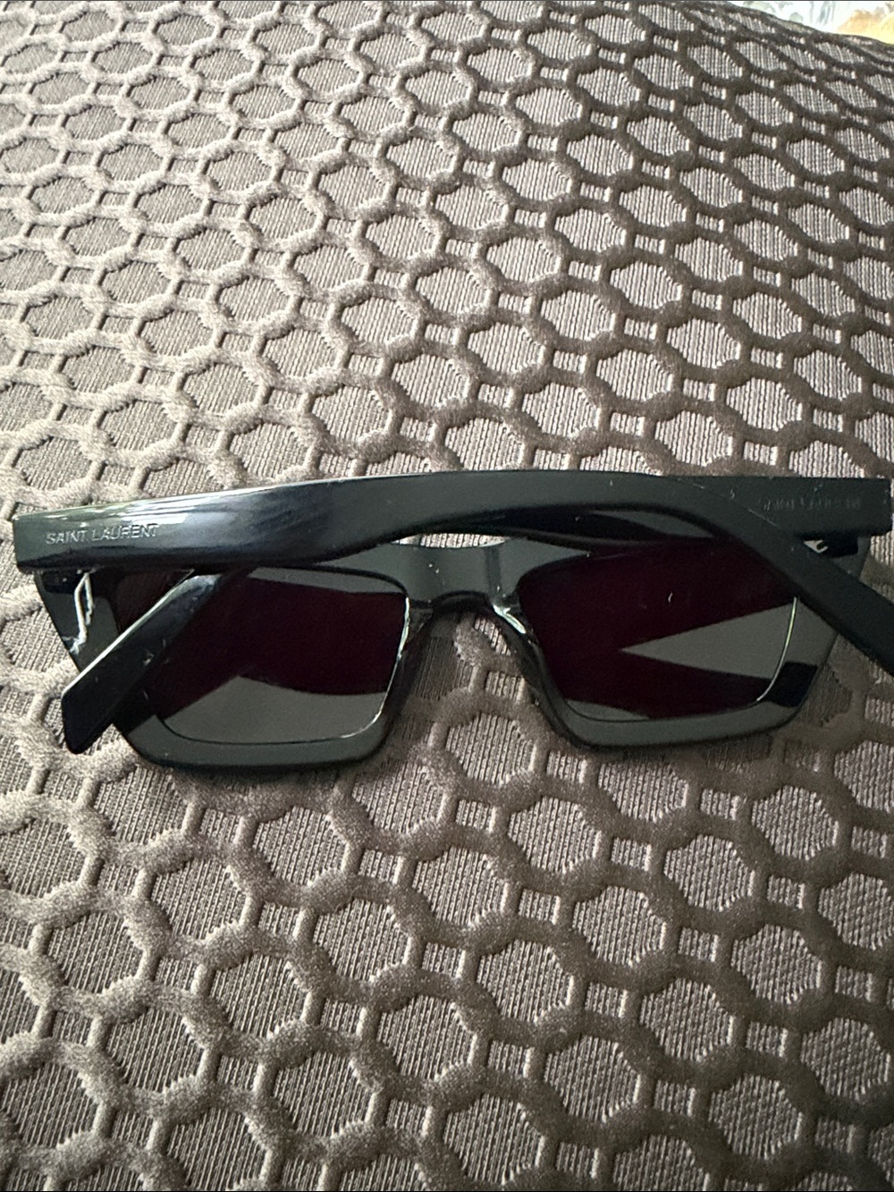 Saint Laurent Black Wide Cat-Eye Sunglasses - Picture 2 of 7